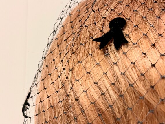 1960s Black Birdcage Veil Netting with velvet bow… - image 4