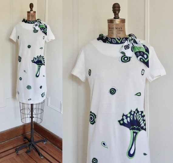 1960s MOD Shift Dress with Navy Blue and Kelly Gr… - image 2