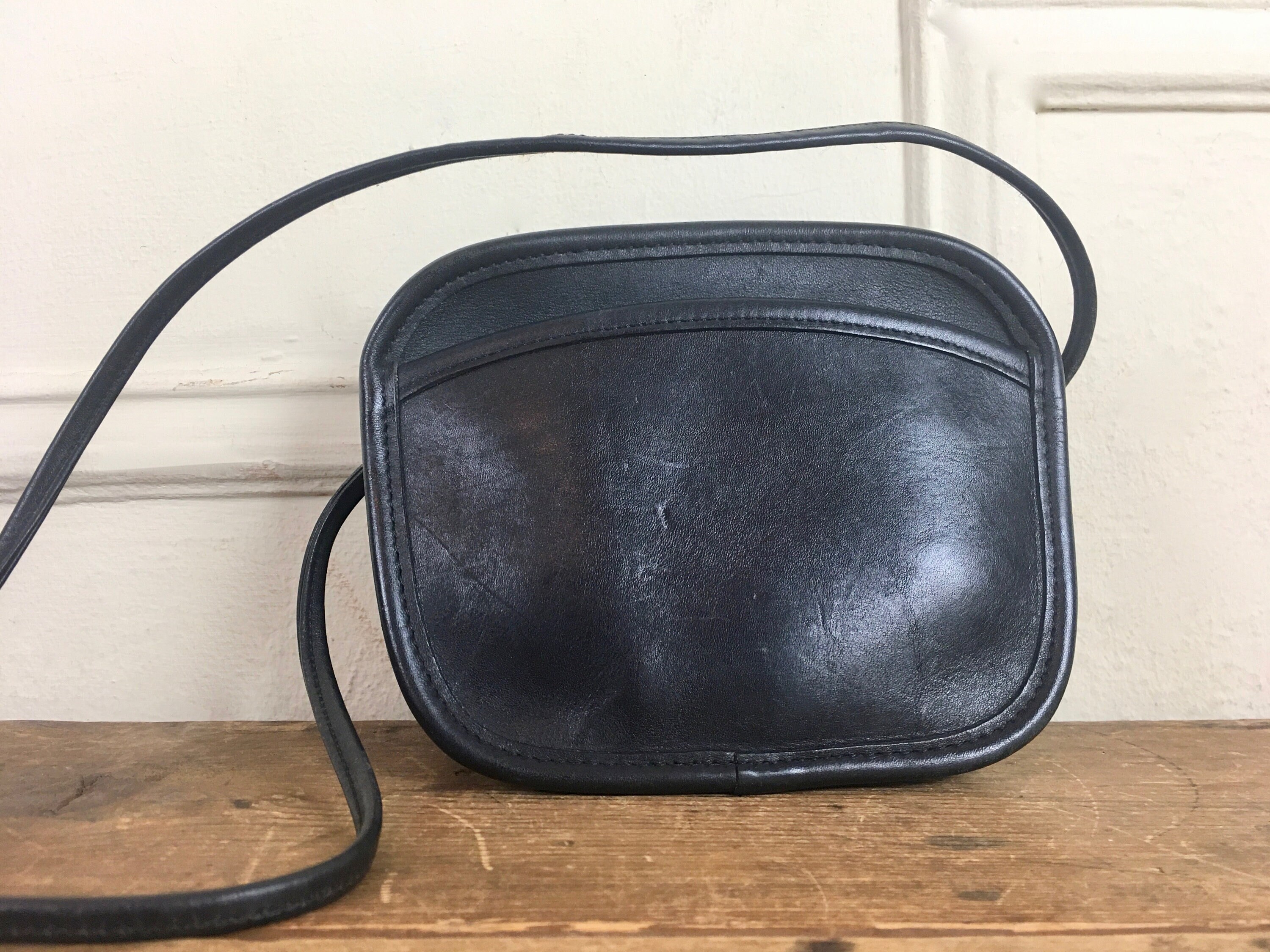 1990s Black Coach Hadley Bag, 9935 - Vintage Leather Small Classic Handbag: Crossbody Shoulder Strap, Small Preppy Purse