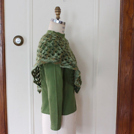 1970s pea green  sweater & poncho set - vintage r… - image 4