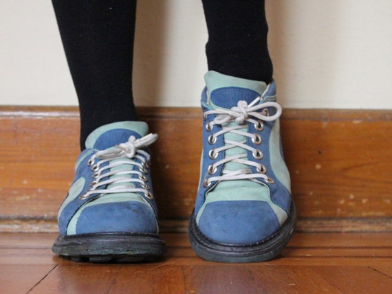 靴 JOHN FLUEVOG vintage shose VINTAGE JOHN FLUEVOG ANGELS SHOES 9 BLUE & WHITE LEATHER