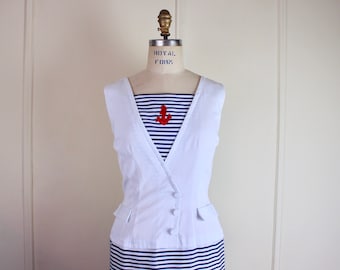 vintage white + navy blue striped SAILOR CHIC dress with embroidered red anchor patch - pencil fit, midi length - size medium to large