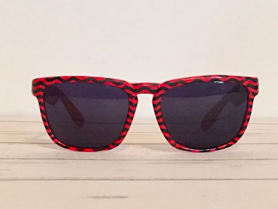 Vintage blueclear striped plastic sunglassesstriped wide band sun glassesFashion Optics