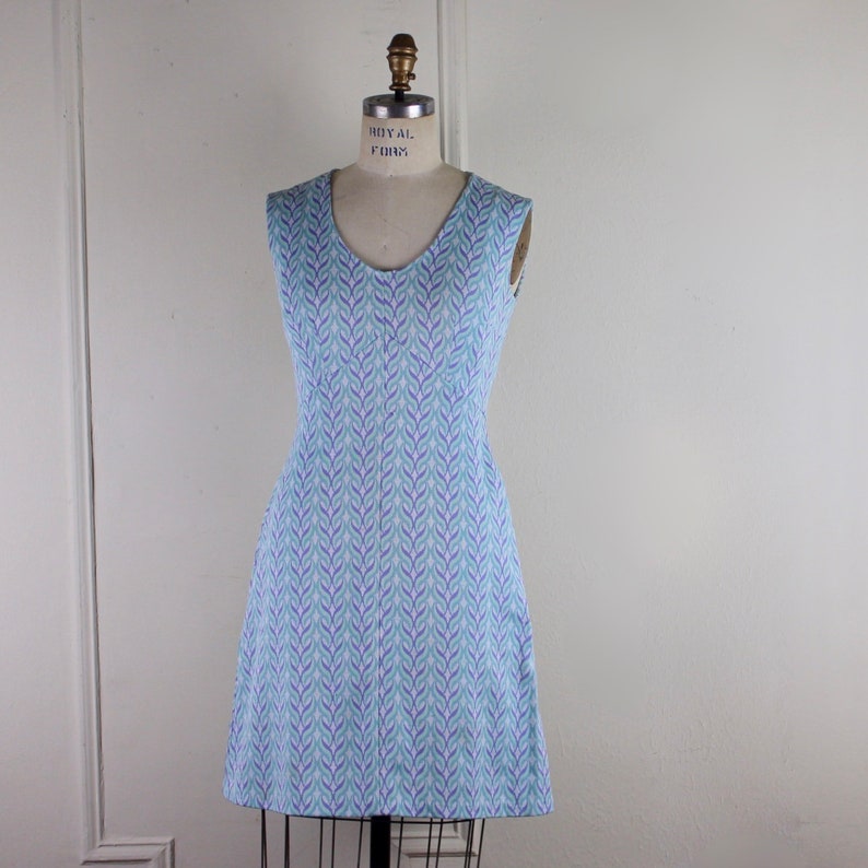 Dusty Lilac Sun Dress size small to medium vintage 1970s Mint Green