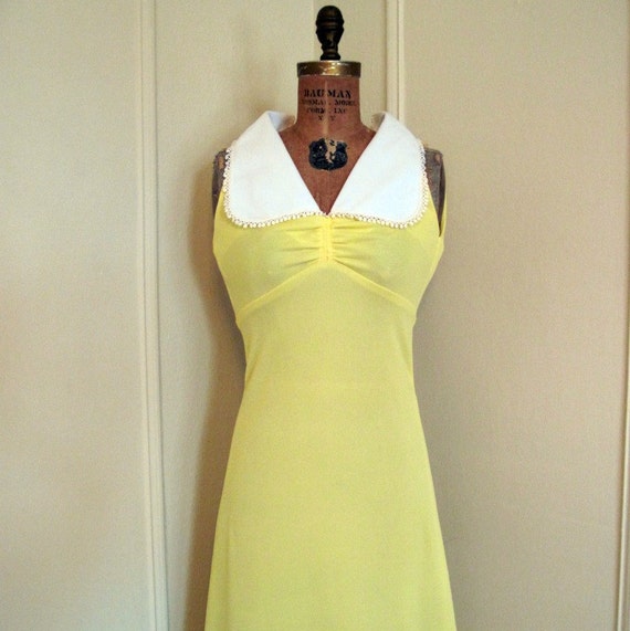 Vintage 1970s sunny yellow Maxi Dress with MOD MO… - image 1