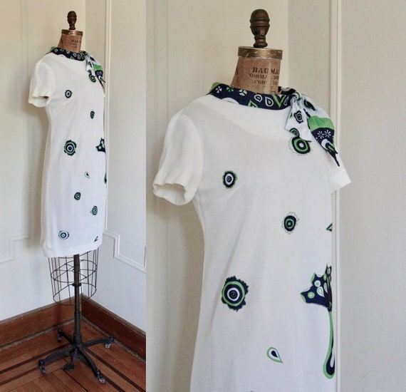 1960s MOD Shift Dress with Navy Blue and Kelly Gr… - image 3