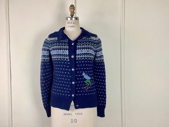 the winter skier, vintage LL BEAN Navy Blue Wool cardigan sweater - fair isle, lambswool, Maine-Chic jumper - size small View 2