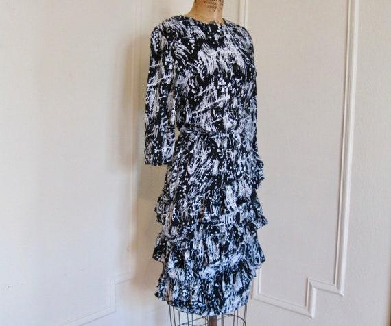 vintage 80s Black & White Abstract RUFFLE RUFFLE … - image 3