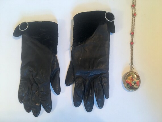 vintage Fancy Black Leather Gloves with Velvet & … - image 2