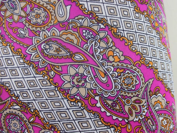 the Pink Paisley Shift, vintage 1970s Summer Dres… - image 7