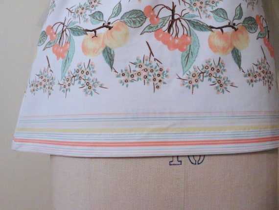 oh fruits! 1970s Cherries and Peaches Tunic Blous… - image 3