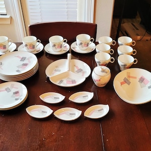 Noritake 1357 Vintage Fine China Set (Pattern 1357, Circa 1950) 32 pcs - &quot;Pink & Black Lines&quot;