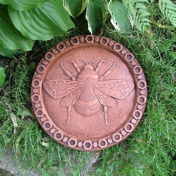 Concrete Bumble Bee Stepping Stone (Terracotta) and Garden Plaque