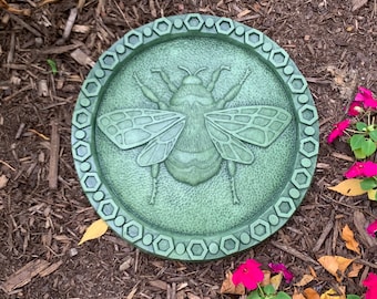 Concrete Bumble Bee Stepping Stone (Moss) and Garden Plaque