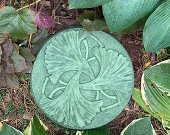 Cast Concrete Ginkgo Leaf Stepping Stone (Moss) and Garden Plaque