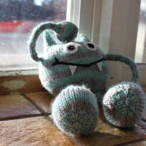 PATTERN Round Knitted Monster image 5