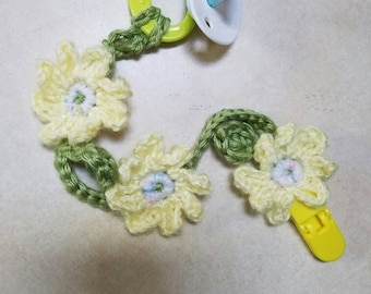 Daisy pacifier or teething toy holder