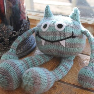 PATTERN Round Knitted Monster image 2