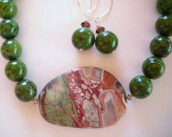 Green with Envy necklace set