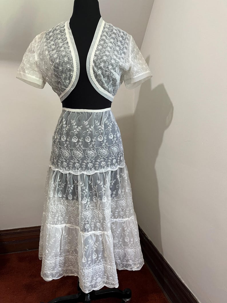 Scoop Lace Top and A-line Chiffon Skirt Set Turquoise