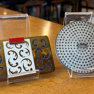 Set 2 vintage compacts Stratton stars round compact and Yardley blue enamel red clasp rectangular compacts mirrors