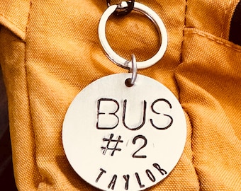 Etichetta personalizzata per passeggeri dell'autobus, scuolabus, etichetta per zaino, etichetta per cestino del pranzo, ritorno a scuola, fine della scuola, fila per auto scolastiche, portachiavi, zaino, autobus