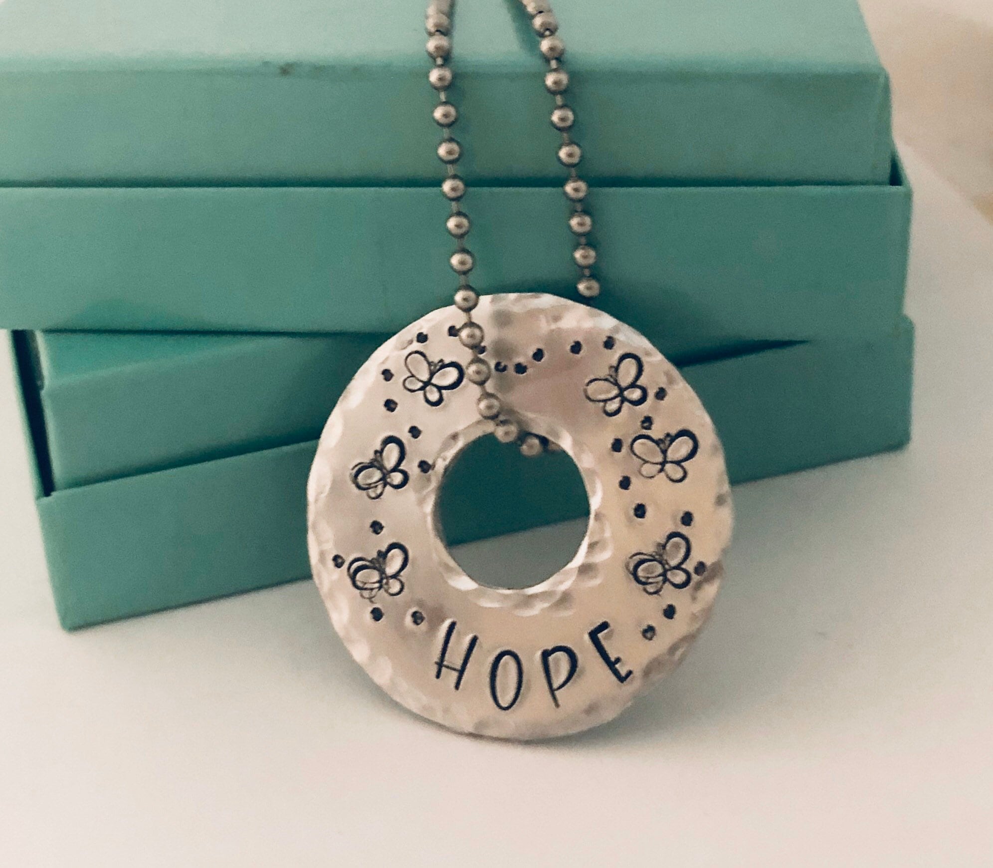 Believe In Yourself - Butterfly Pendant Necklace - Foto 11