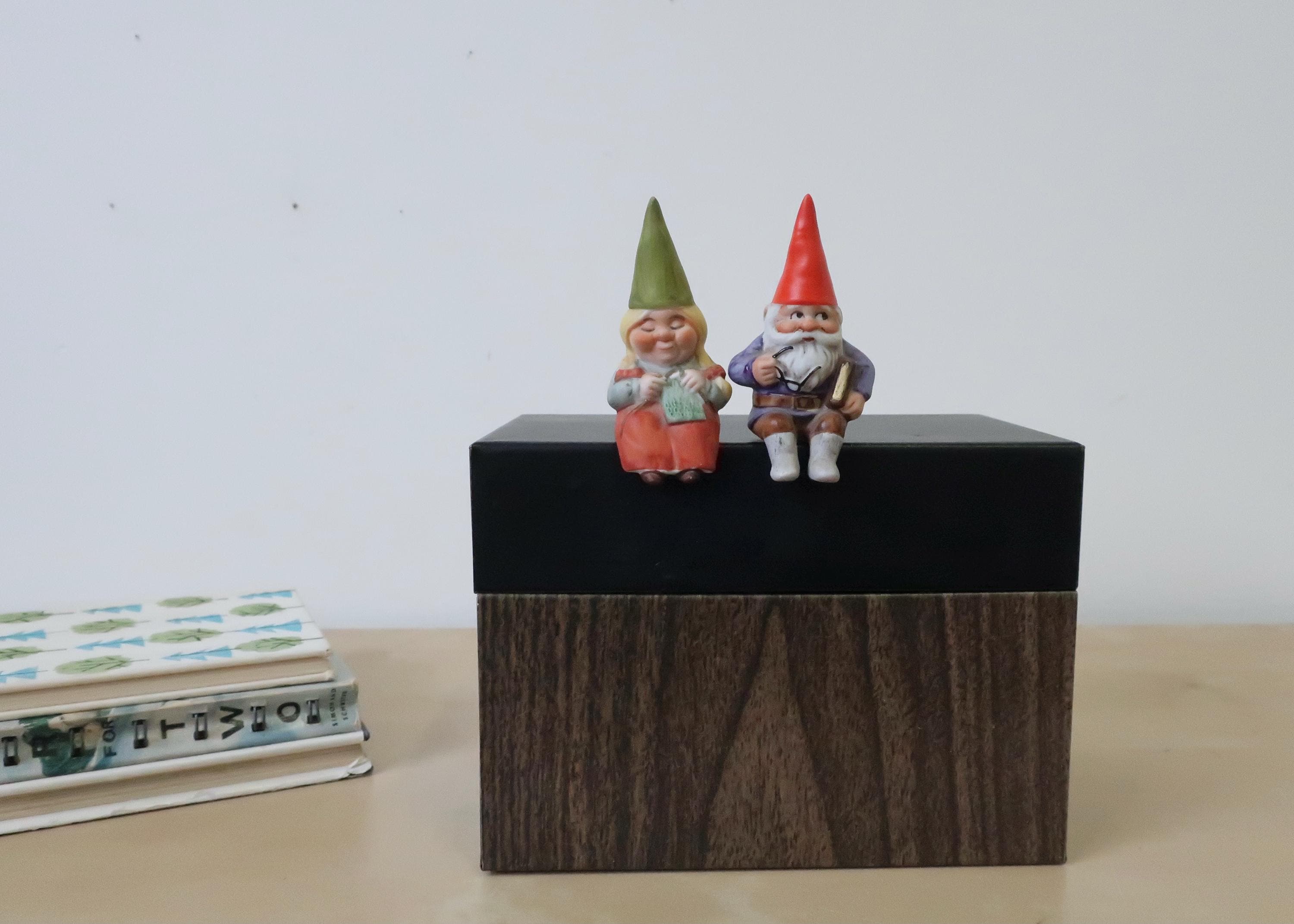 ノームの錫版 アートフレーム Gnomes Unieboek.B.V il_fullxfull.6752103950_4lsj.jpg