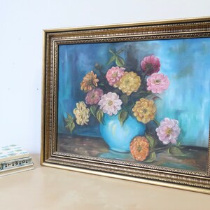 Vintage Bouquet of Flowers in Blue Vase Original Still Life Oil Painting Bild 3