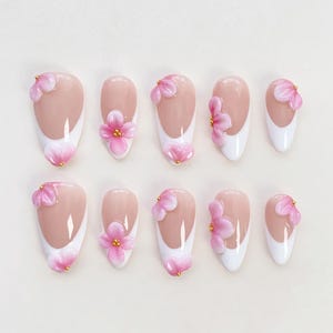Wedding Bloom Flower White French Press On Nails Short Almond Nails/White French nails/Flower Nails/Pink Nails/Elegant Nails/Wedding Nails