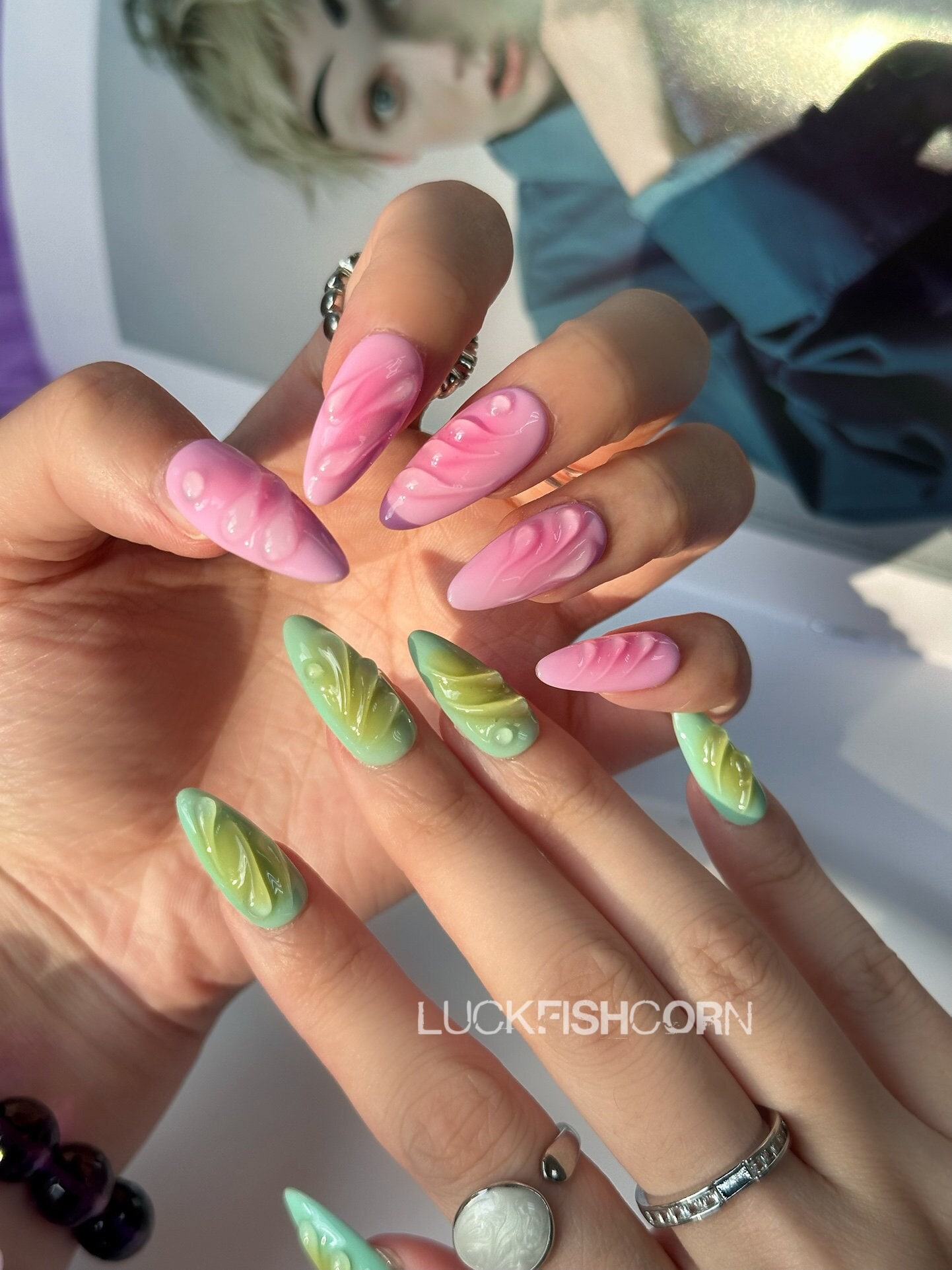 Uñas verdes y rosas España