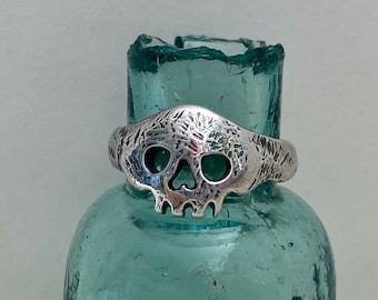 skull ring - memento mori jewelry - whimsigoth jewelry