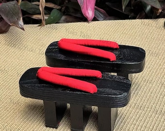 Three-Tooth Paulownia Geta Traditional Japanese Wooden Clogs