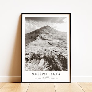 Impressão em preto e branco da montanha Snowdonia | Fotografia Yr Wyddfa Wales, arte de parede, pôster de viagem com paisagem, presente para caminhantes/natureza com ou sem moldura