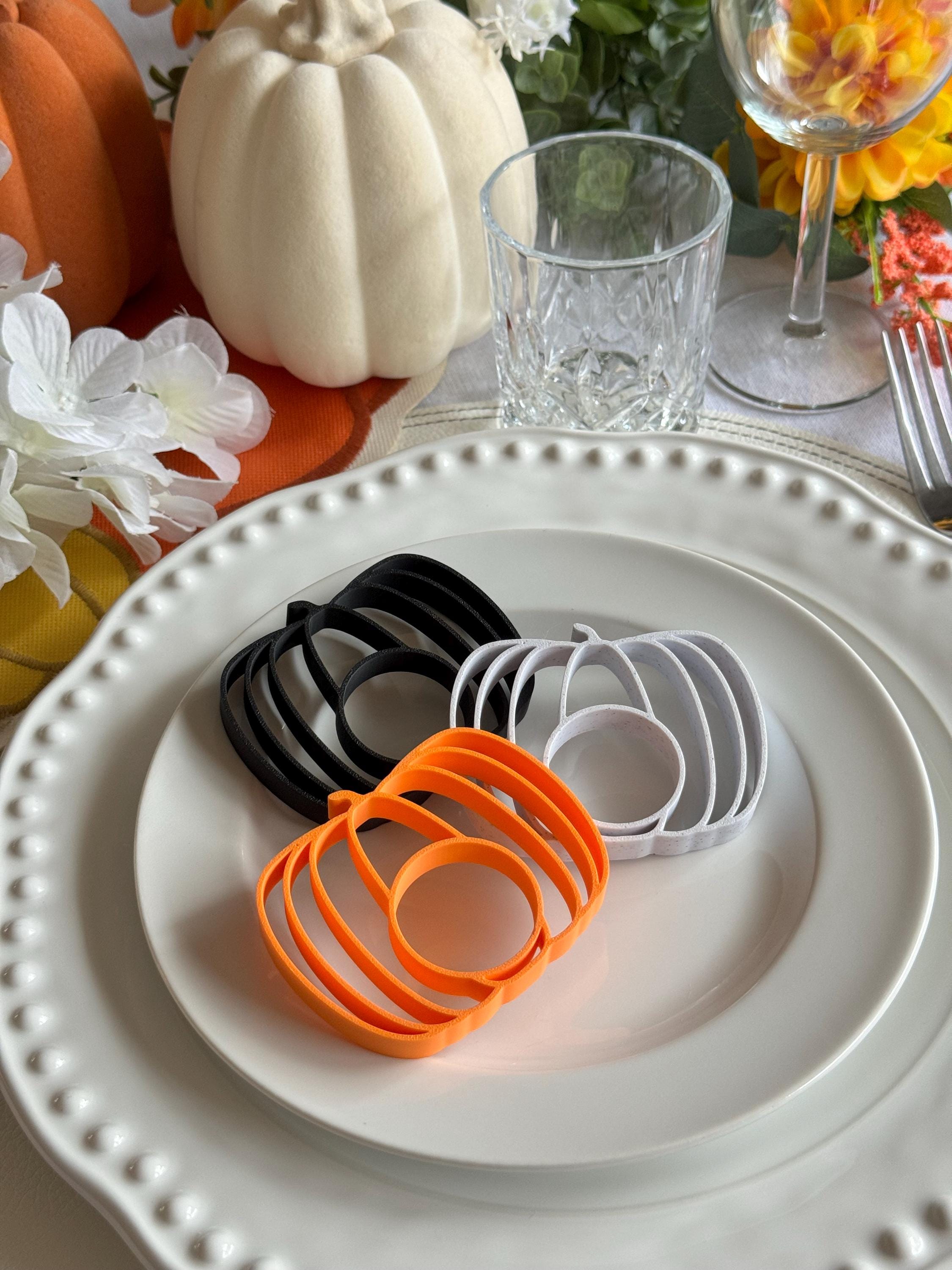 LINGJIONG 5 portatovaglioli a forma di zucca di Halloween, set di 6 tovaglioli in lega di metallo per il giorno del Ringraziamento, autunno Halloween decorazione da tavola