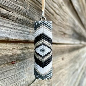 Keychain Beading Pattern for Wooden Dowel (1/2'' x 2”) 1, Even Count Tubular Peyote Stitch, black, white, grey, silver