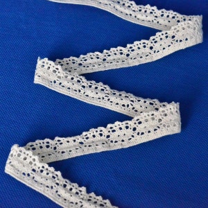 2 Yards of Cream Cotton Cluny Lace Trim Scalloped Bottom Edge 1 Inch Wide