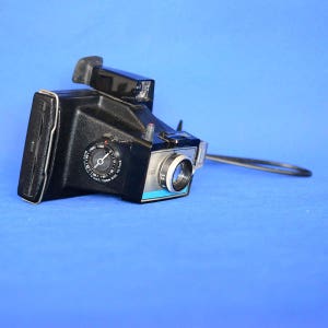 Polaroid Colorpack III Land Camera - Type 100 Instant Film - Tee Handle - Development Timer - Cold Clip - Made In USA - Vintage Photography