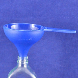 Vintage Tupperware Funnel - Full Size - Dark Blue 1227 - Large Funnel with Handle - Retro Kitchen - Plastic - Food Preparation