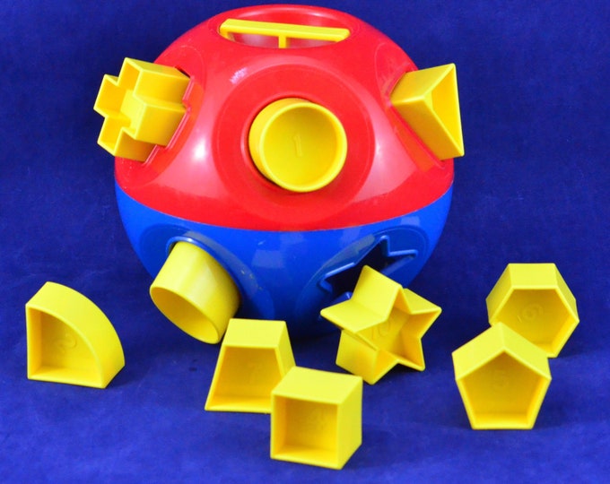 Vintage Tupperware Shapeo Toy Tuppertoys Sorter Ball Toy Puzzle 11