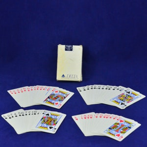 Vintage White Delta Airlines Spielkarten Deck c. 1980s - 52 Karten - 2 Joker - Reise Souvenir - Original Box - We Love To Fly