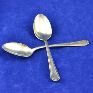 Set of 2 Beverly Teaspoons by Oneida Community Silver Plate 1922 - Duro Plate - Flatware - Silverware - Tea Service
