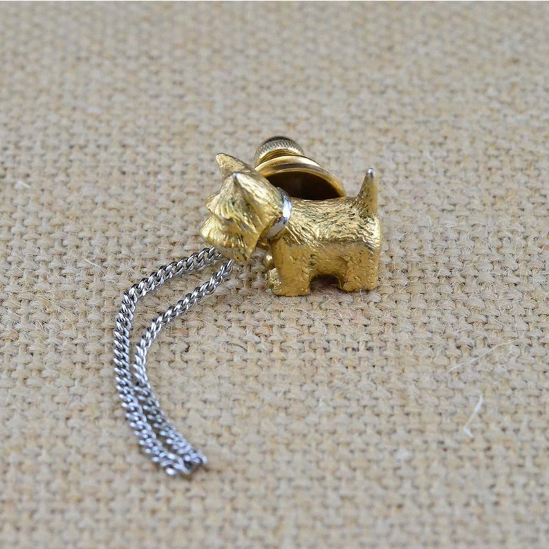 Tie Tack Lapel Pin Vintage Swank Gold Scottie Dog Pin with Leash /& Collar Scottish Terrier Schnauzer Safety Chain \u2013 Original Box