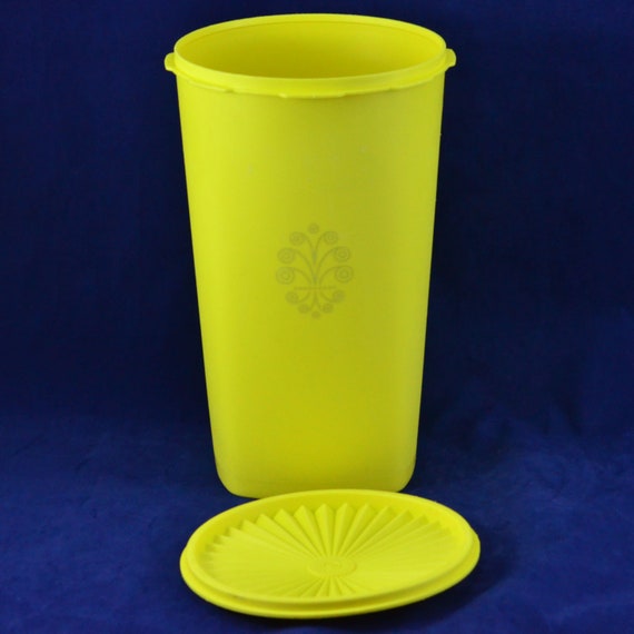 Vintage Tupperware Tapered Snackeeper Canisters #1222 Daffodil