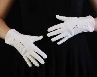 Vintage Wrist Length Evening Gloves in White - Decorative Pierced Embroidery Flowers & Bows - Opera, Wedding, Bridal, Formal, Prom Gloves