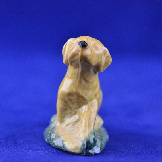 Vintage Wade Whimsies Porcelain Setter Number 6 - Made in England