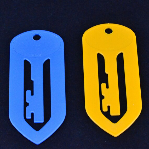 Vintage Tupperware Bag Clip, Bookmark, or Recipe Holder #1454