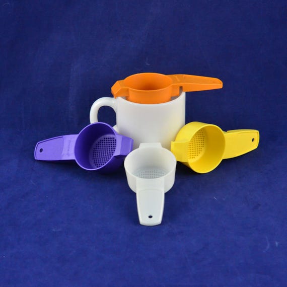 Vintage Tupperware Mini Sifter Loose Tea Strainer #879 - 1980s