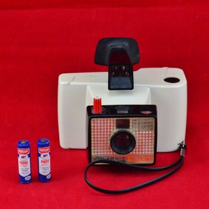 Polaroid Model 20 Swinger Land Camera with Original Batteries - c 1960s - Vintage Camera - Photography - Photographer - Reto Camera