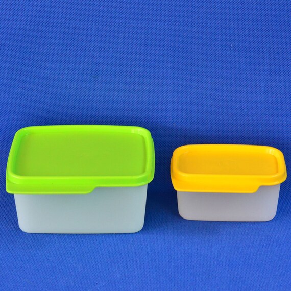 Tupperware Plastic Long Green Rectangle Container w/ lid Vintage